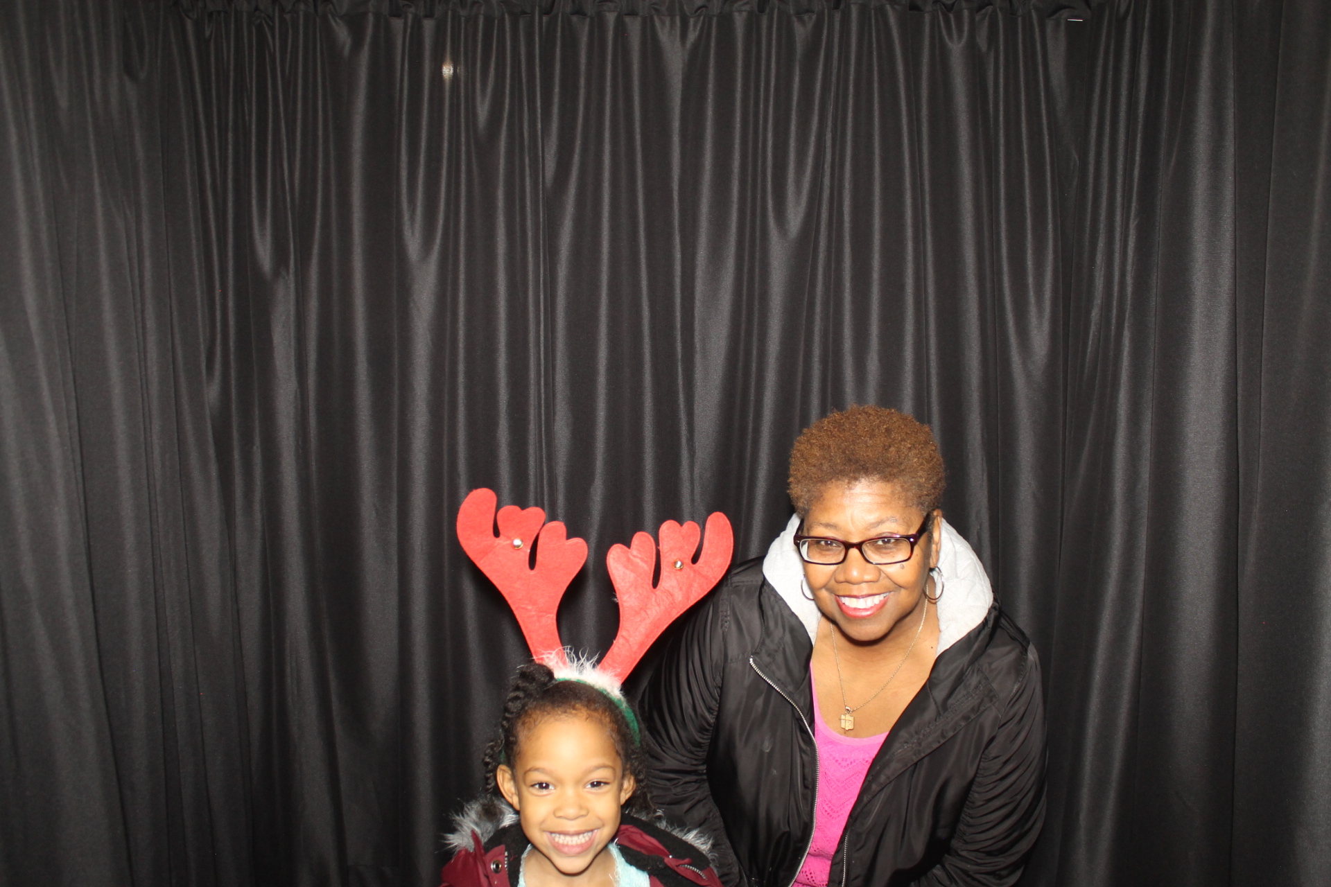 St Monica's Christmas Party 2018 | View more photos from the event at gallery.photoboothcincy.com/u/PhotoBoothCincy/St-Monicas-Christmas-Party-2018